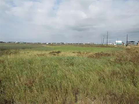 296 Nautilus St, Sargent, TX 77414