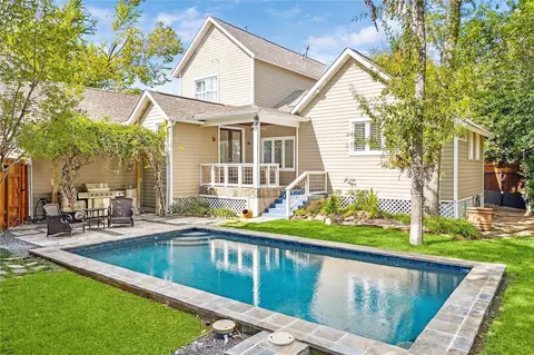 1238 W 22nd St, Houston, TX 77008
