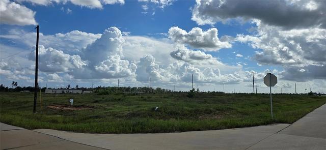 591516 591516 Rd, Cleveland, TX 77327