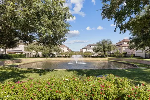 6310 Hermann Lake Dr, Houston, TX 77021
