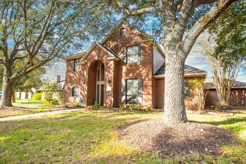 1210 Meadow Creek Dr, El Campo, TX 77437