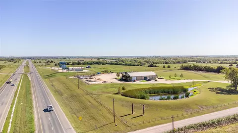 75 Memory Ln, Burton, TX 77835