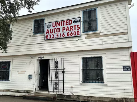 9300 Winkler Dr, Houston, TX 77017