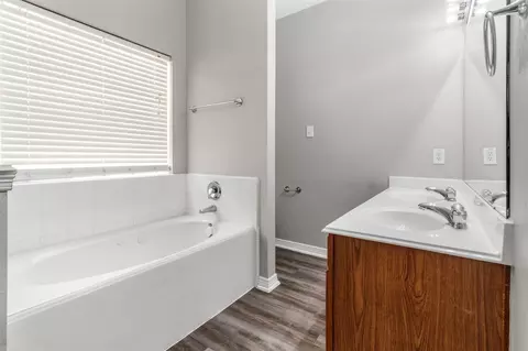 Bath - 2222 Valley View Xing, Conroe, TX 77304 photo 1 of 4