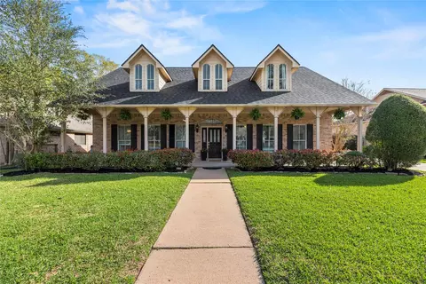 1802 Quarterpath Dr, Richmond, TX 77406