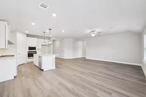 Living - 2847 Clapbread Ln, Rosenberg, TX 77471 photo 4 of 4