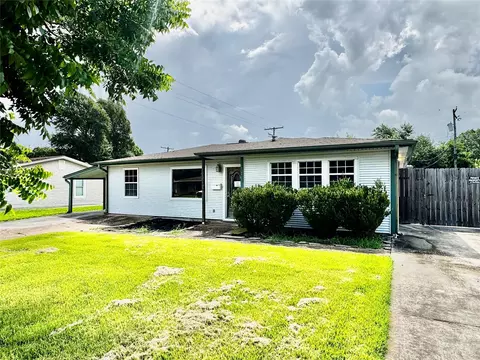 2301 7th St, Port Neches, TX 77651