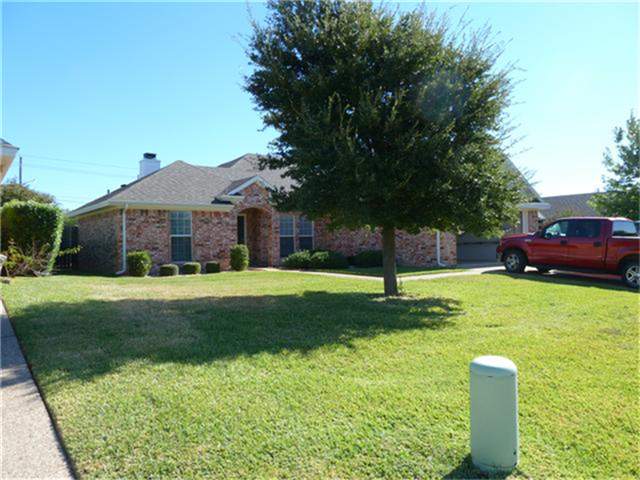 2500 Cambridge St, Lorena, TX 76655 photo 1