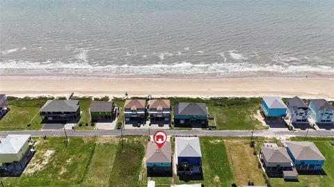 1121 Blue Water Dr, Crystal Beach, TX 77650