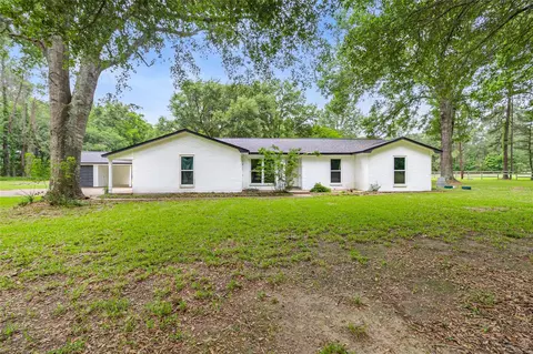 74 Robinson Rd, Huntsville, TX 77320