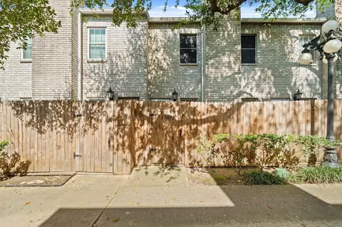 17491 Red Oak Dr #7491, Houston, TX 77090