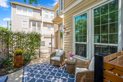 2703 Jackson St, Houston, TX 77004