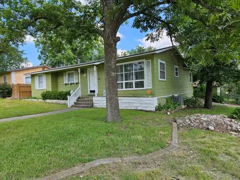 302 Blakeley Dr, San Antonio, TX 78209