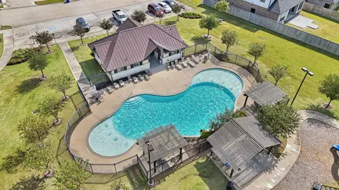 Exterior - 403 Summerset Landing Ct, Conroe, TX 77304 photo 4 of 4