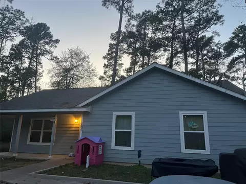133 Elk St, Onalaska, TX 77360