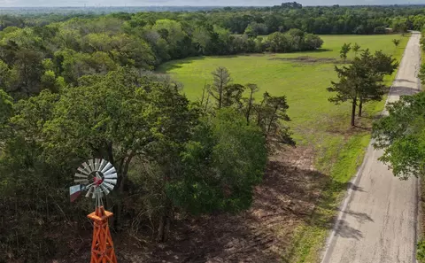 2 Baranowski Rd, Brenham, TX 77833 photo 5
