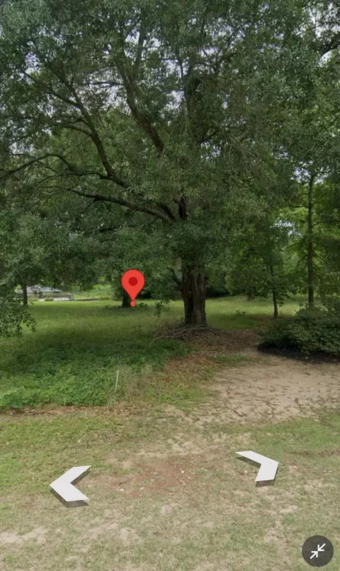 13521 J B K Memorial Dr, Willis, TX 77318