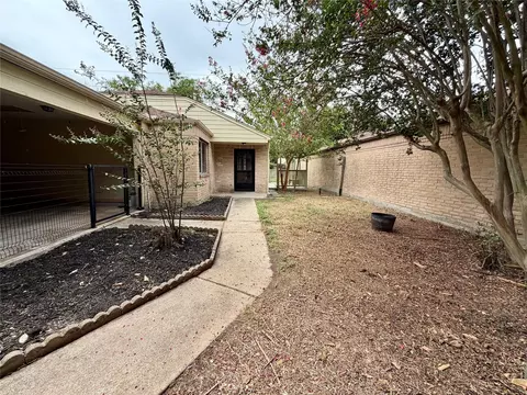 12175 Swords Creek Rd, Houston, TX 77067