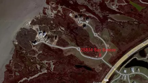 25834 Bay Breeze Dr, Galveston, TX 77554