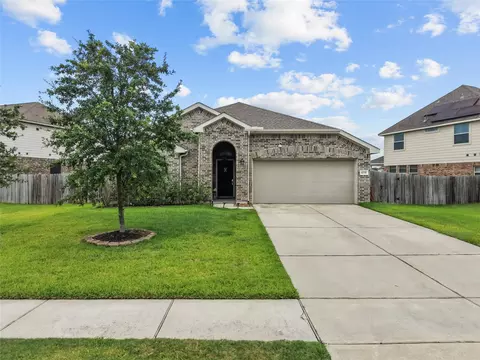 4331 Oakdale Mist Dr, Dickinson, TX 77539