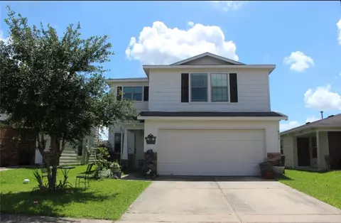 9914 Waldens Pond Ct, Houston, TX 77044