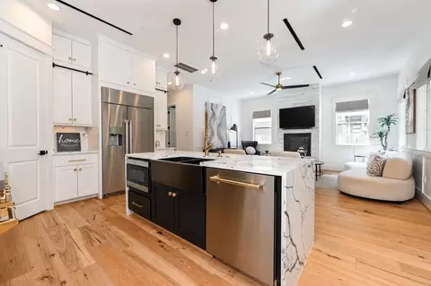 1512 Ashland St, Houston, TX 77008