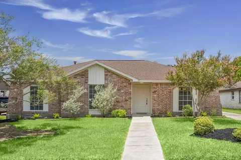 12050 Sturdivant St, Meadows Place, TX 77477