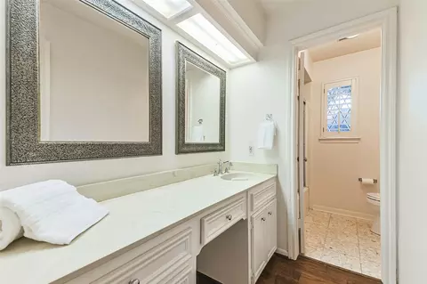 Bath - 16003 Algrave Ln, Spring, TX 77379 photo 4 of 5