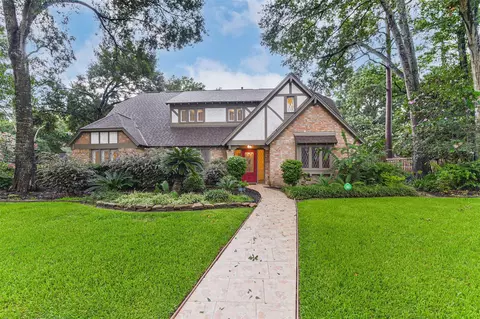 Exterior - 16003 Algrave Ln, Spring, TX 77379 photo 7 of 9