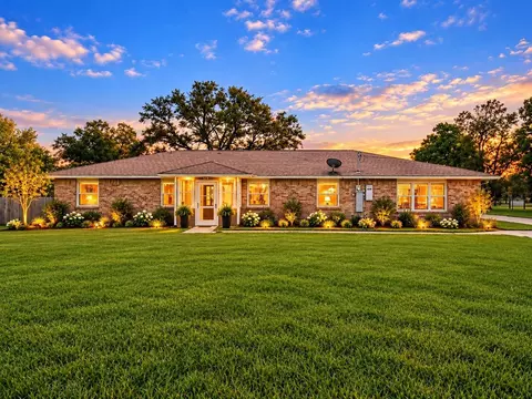 4215 County Road 182, Alvin, TX 77511