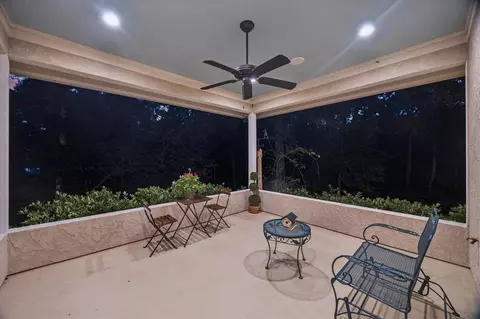 Exterior - 37519 Edgewater Dr, Pinehurst, TX 77362 photo 5 of 11
