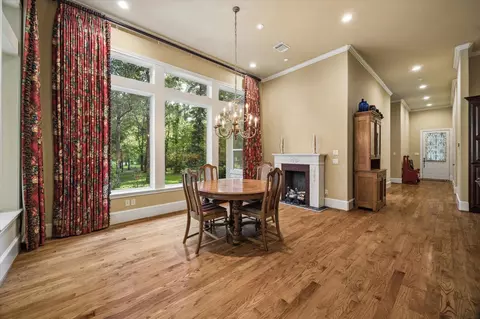 Dining - 37519 Edgewater Dr, Pinehurst, TX 77362 photo 2 of 2