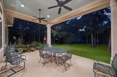 Exterior - 37519 Edgewater Dr, Pinehurst, TX 77362 photo 6 of 11