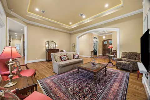 Living - 37519 Edgewater Dr, Pinehurst, TX 77362 photo 1 of 3