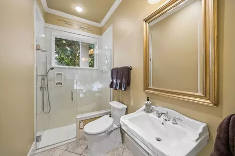 Bath - 37519 Edgewater Dr, Pinehurst, TX 77362 photo 3 of 5