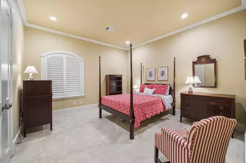 Bedroom - 37519 Edgewater Dr, Pinehurst, TX 77362 photo 3 of 6