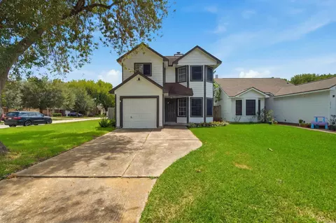 5820 Guadalupe Dr, Dickinson, TX 77539