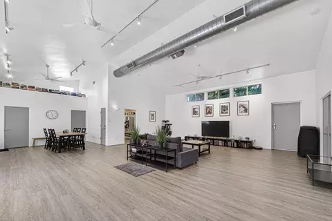 7817 Easton St, Houston, TX 77017