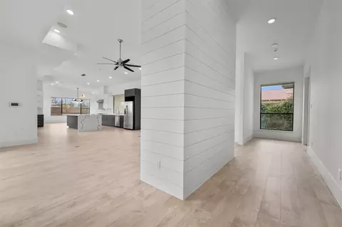 Entry Way - 3932 Windsor Mist Ln, Spring, TX 77386 photo 3 of 7