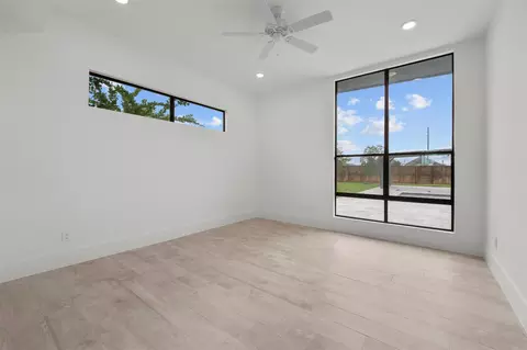 Bedroom - 3932 Windsor Mist Ln, Spring, TX 77386 photo 3 of 3