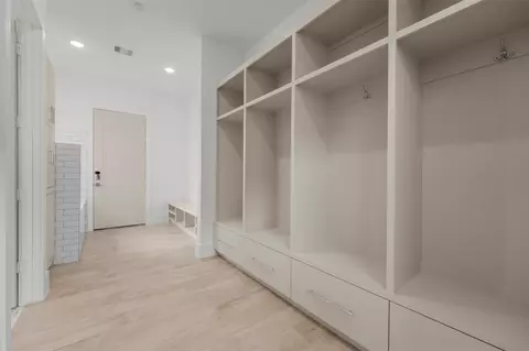 Entry Way - 3932 Windsor Mist Ln, Spring, TX 77386 photo 7 of 7