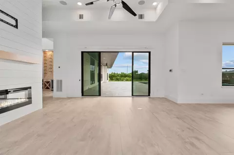 Living - 3932 Windsor Mist Ln, Spring, TX 77386 photo 4 of 5