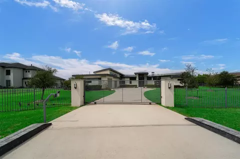 Exterior - 3932 Windsor Mist Ln, Spring, TX 77386 photo 2 of 5