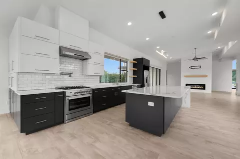 Kitchen - 3932 Windsor Mist Ln, Spring, TX 77386 photo 2 of 2