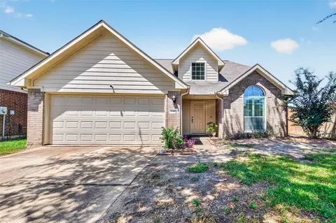 1302 E April Rain Ct, Missouri City, TX 77489
