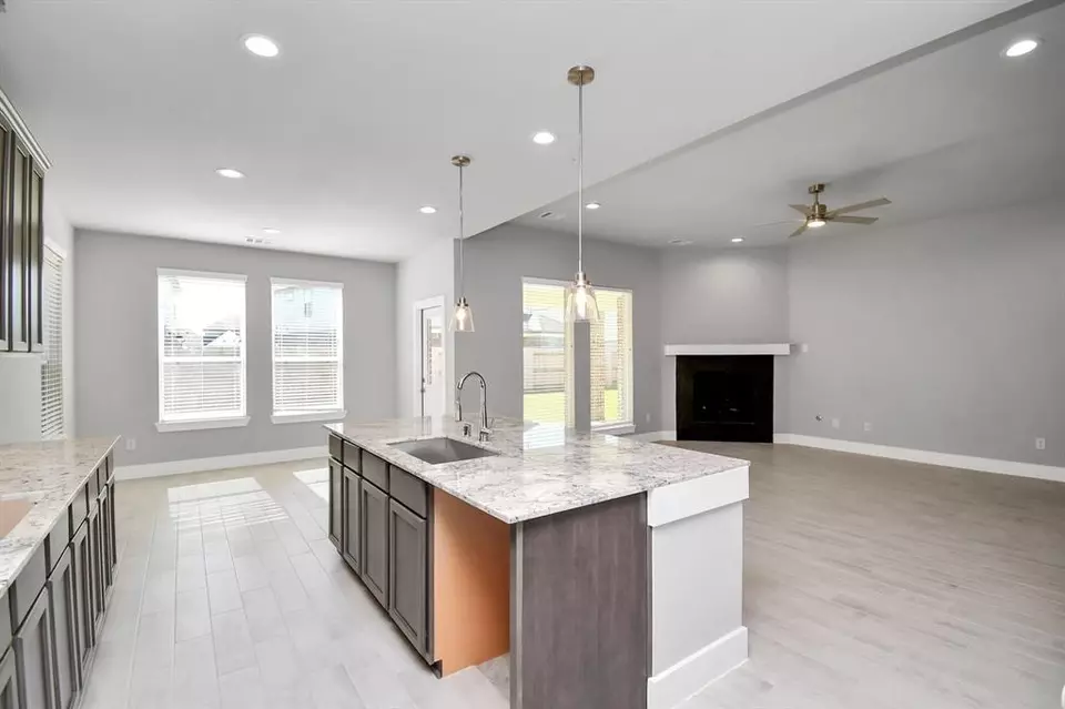 Living - 19718 Florence Glen Ln, Hockley, TX 77447 photo 7 of 7