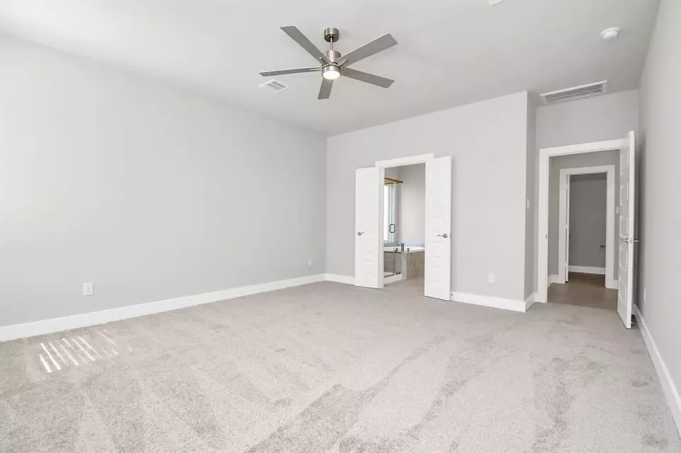 Bedroom - 19718 Florence Glen Ln, Hockley, TX 77447 photo 1 of 6