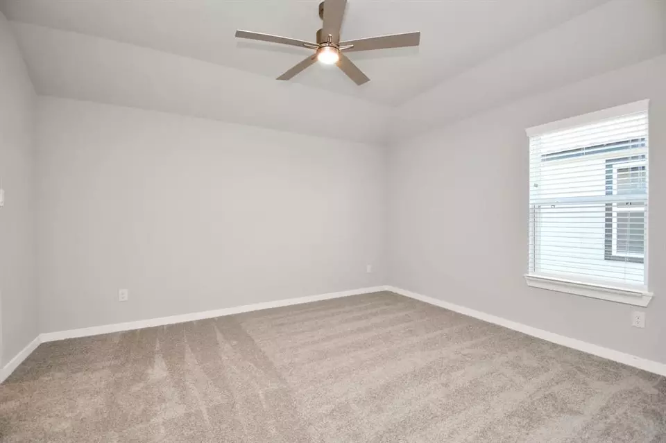 Bedroom - 19718 Florence Glen Ln, Hockley, TX 77447 photo 5 of 6