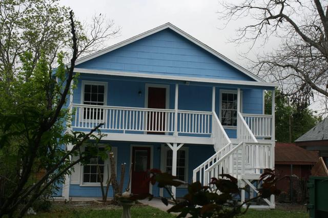 804 14th Ave N, Texas City, TX 77590