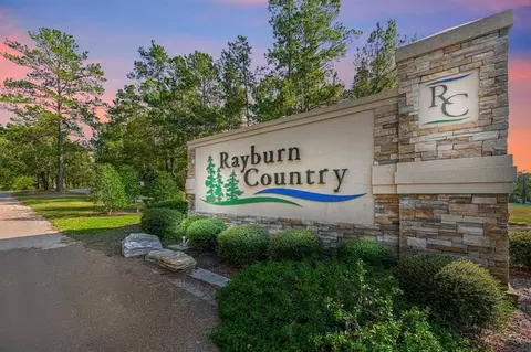 100 Tarnwood Dr, Brookeland, TX 75931